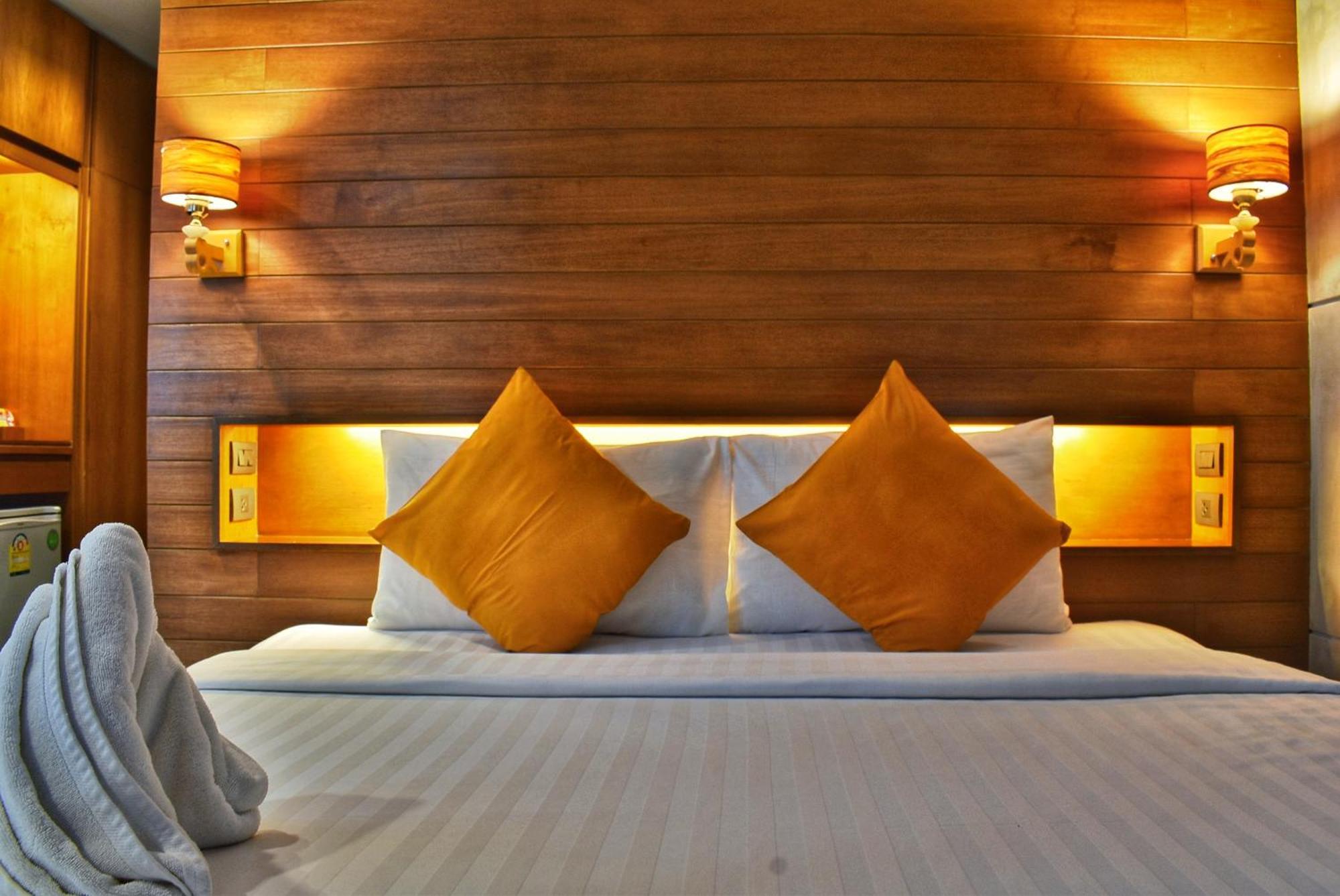 J4 Samui Hotel - Sha Plus Чавенг Бийч Екстериор снимка